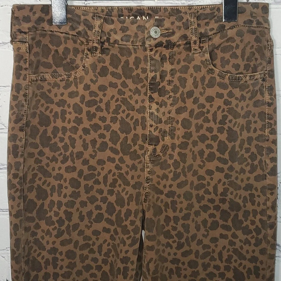 American Eagle Next Level Stretcg Curvy Super Hi-Rise Jegging Leopard Jeans Sz 8 - Picture 2 of 13